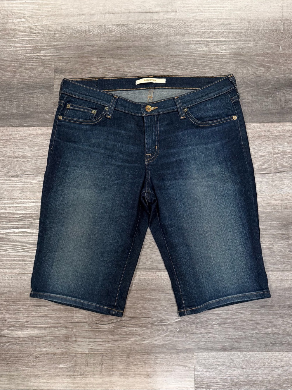 BIG STAR Women’s Bermuda Dark Wash Denim Jean Shorts Size 32